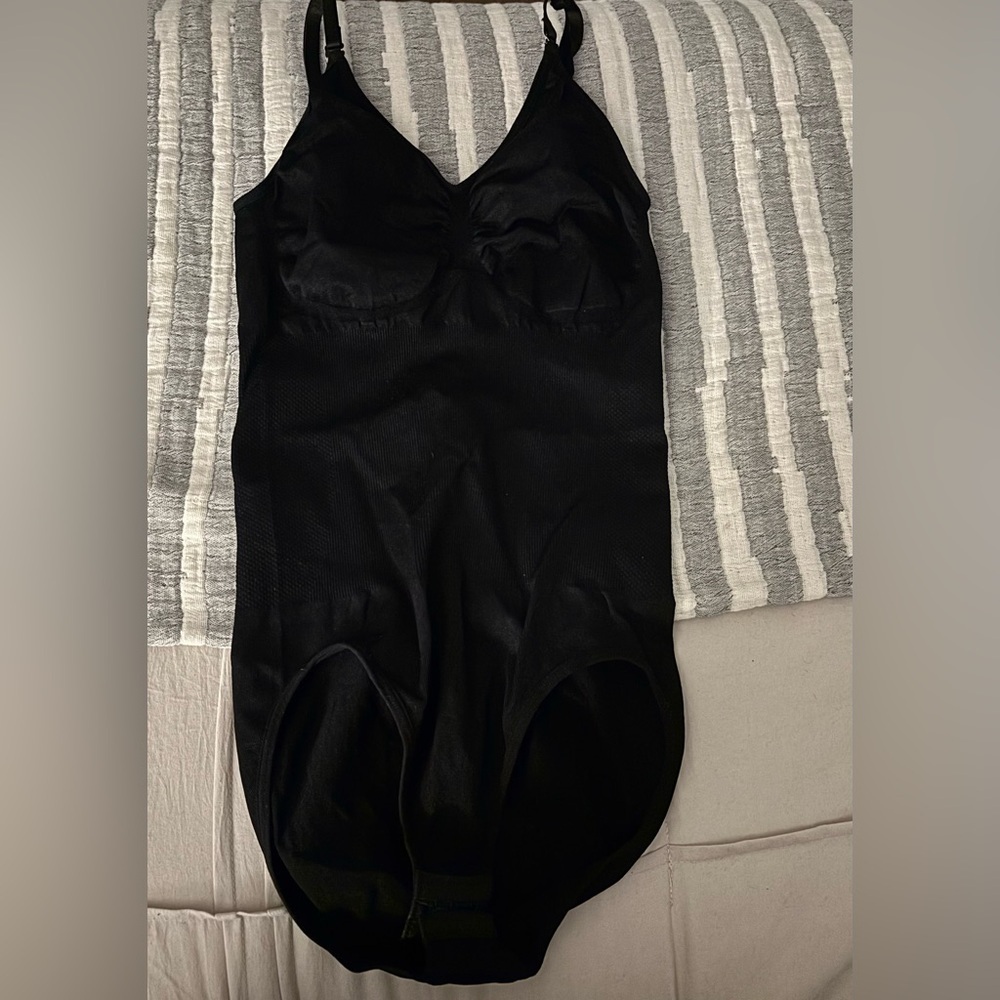 Black One-Piece Slim waist Bodysuit